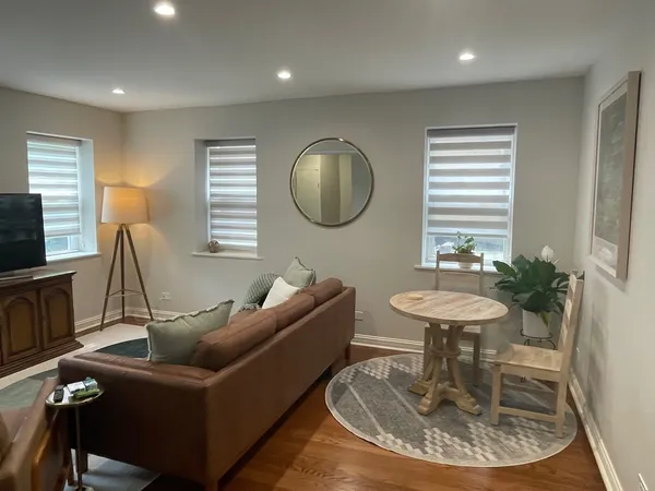 $1,099,900 | 4542 North Ashland Avenue, Chicago, IL 60640