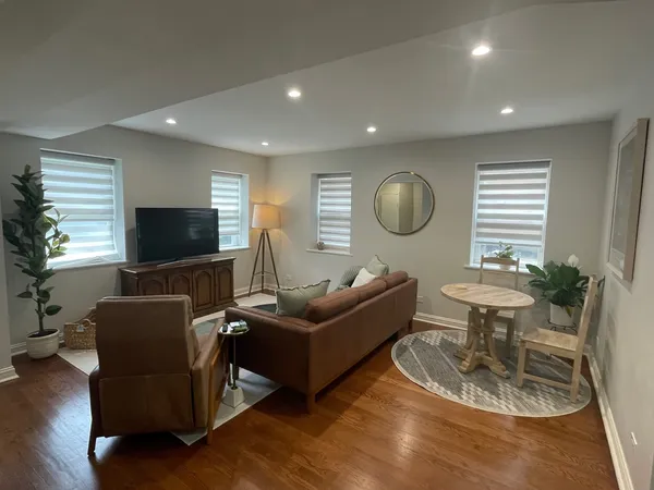 $1,099,900 | 4542 North Ashland Avenue, Chicago, IL 60640
