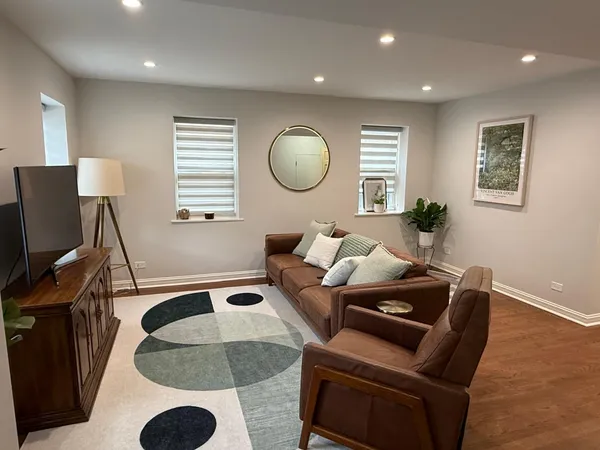 $1,099,900 | 4542 North Ashland Avenue, Chicago, IL 60640