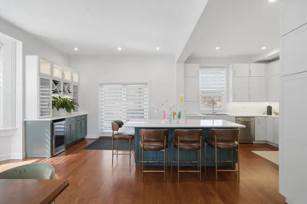 $1,099,900 | 4542 North Ashland Avenue, Chicago, IL 60640