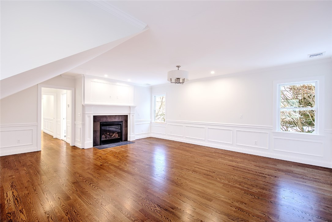 18 Mayfield Road Barrington, RI 02806 - Photo 20 of 37 Primary