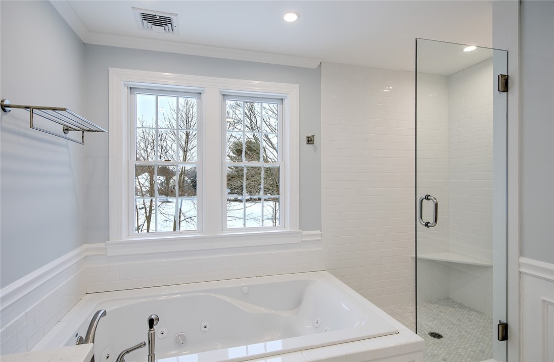 18 Mayfield Road Barrington, RI 02806 - Photo 23 of 37