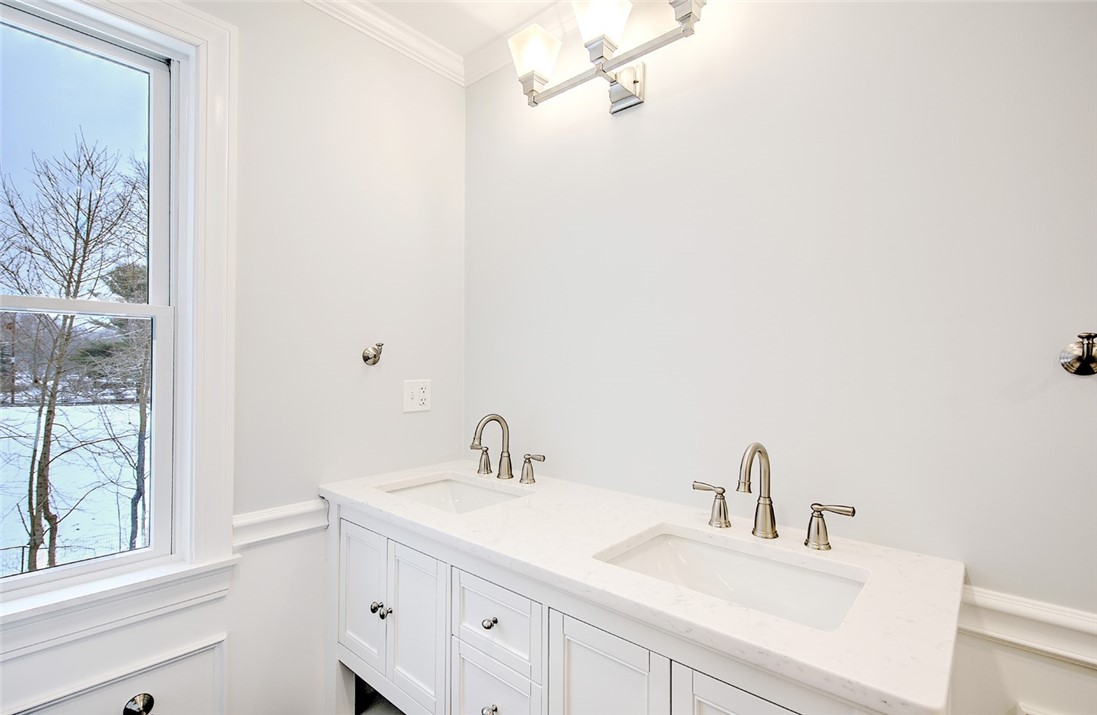 18 Mayfield Road Barrington, RI 02806 - Photo 27 of 37 hall bath