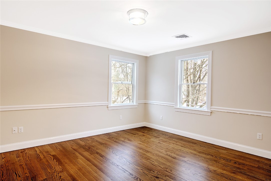 18 Mayfield Road Barrington, RI 02806 - Photo 29 of 37 bed #2