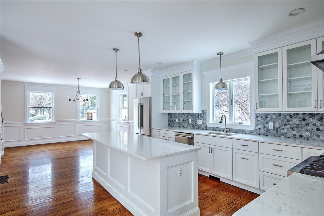 18 Mayfield Road Barrington, RI 02806 - Photo 7 of 37