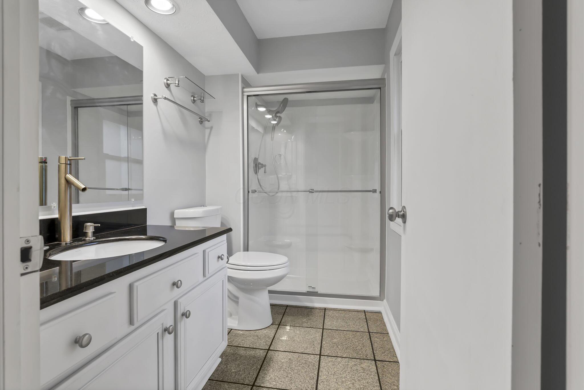 8097 Morse Road Southwest Blacklick, OH 43004 - Photo 19 of 50 Primary bathroom