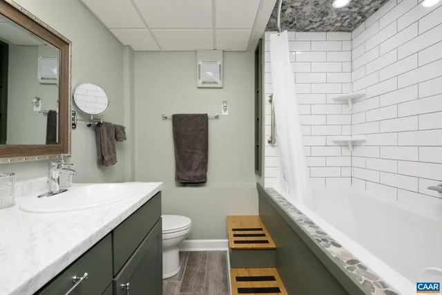 $575,000 | 716 Preddy Creek Road, Barboursville, VA 22923