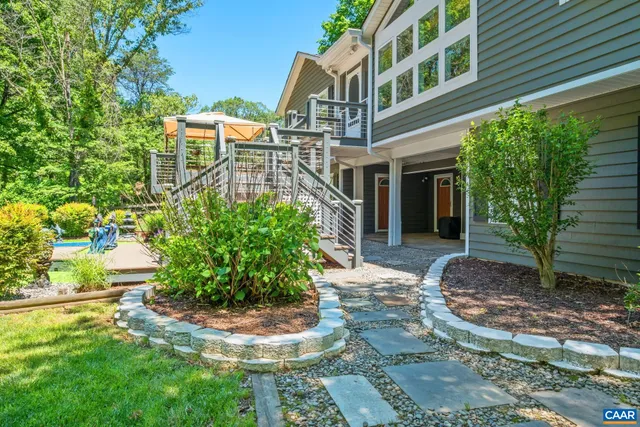 $575,000 | 716 Preddy Creek Road, Barboursville, VA 22923