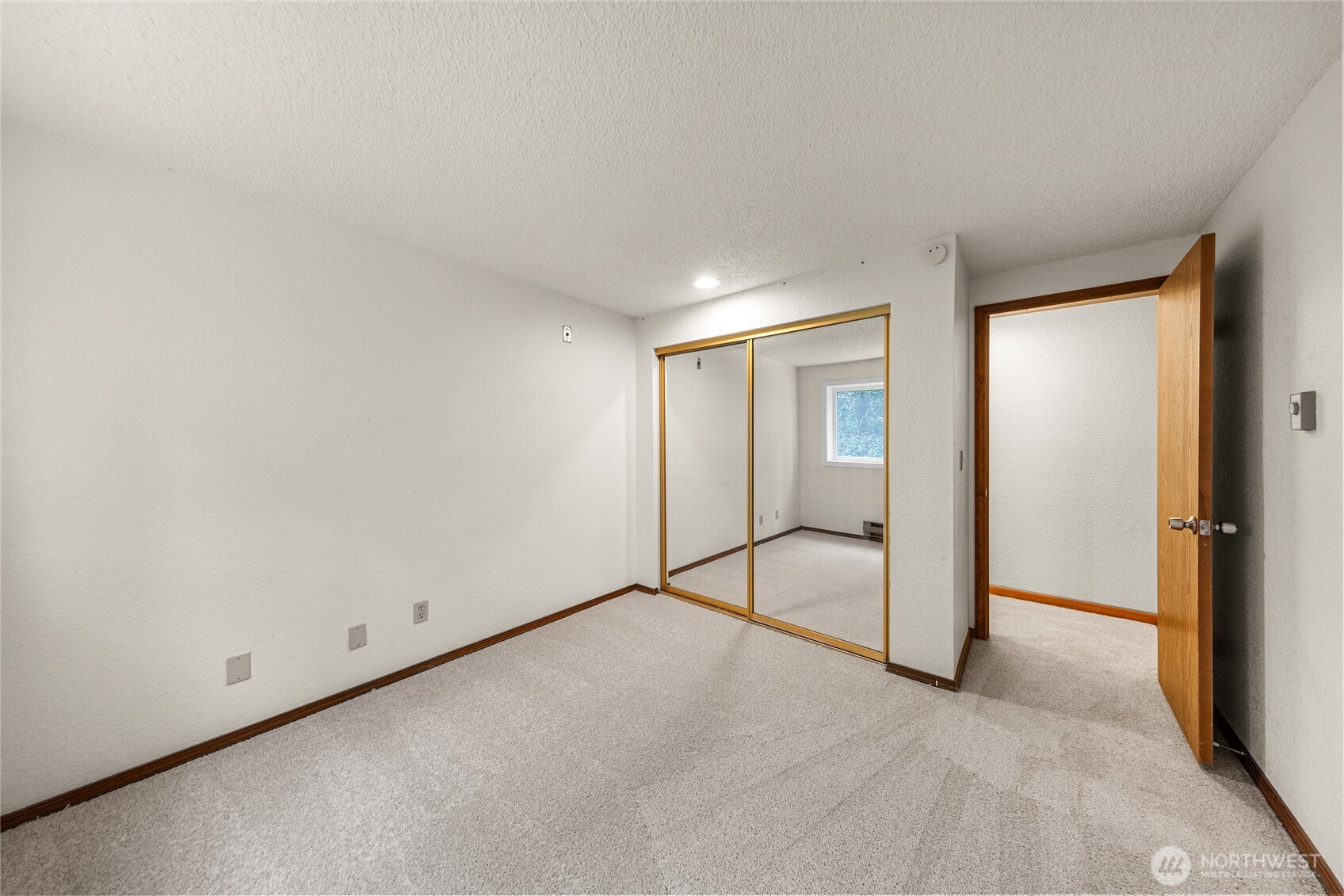 1515 12th Avenue South, Unit 105 Seattle, WA 98144 - Photo 17 of 39