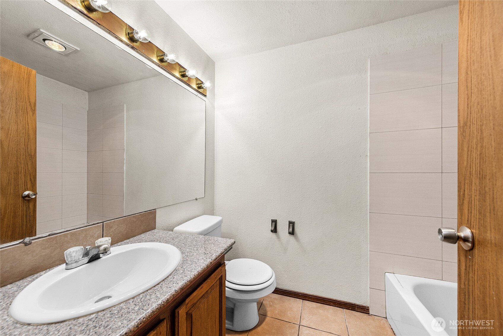 1515 12th Avenue South, Unit 105 Seattle, WA 98144 - Photo 18 of 39