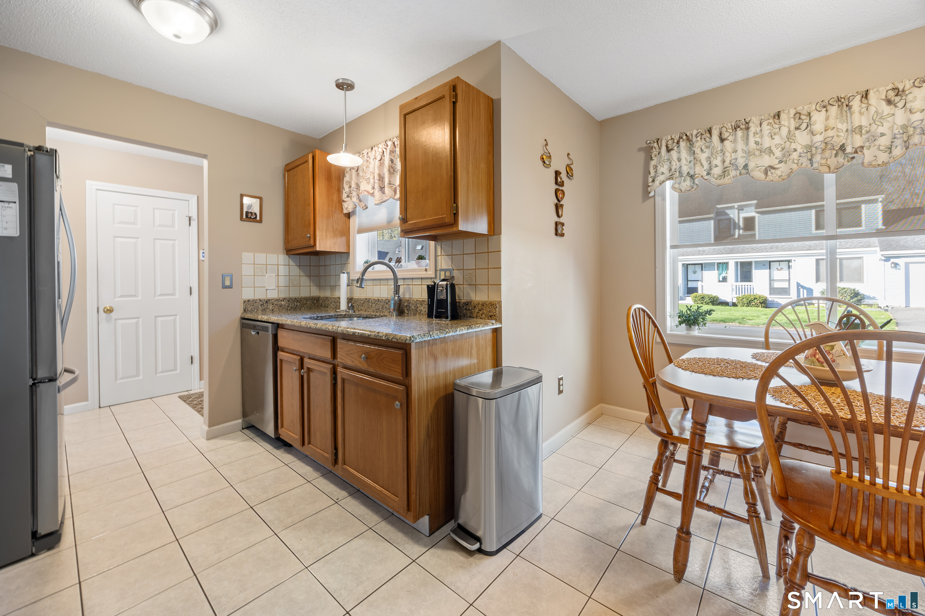88 Cannon Ridge Drive, Unit 88 Watertown, CT 06795 - Photo 8 of 32