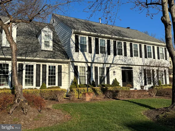 front view of house with a yard