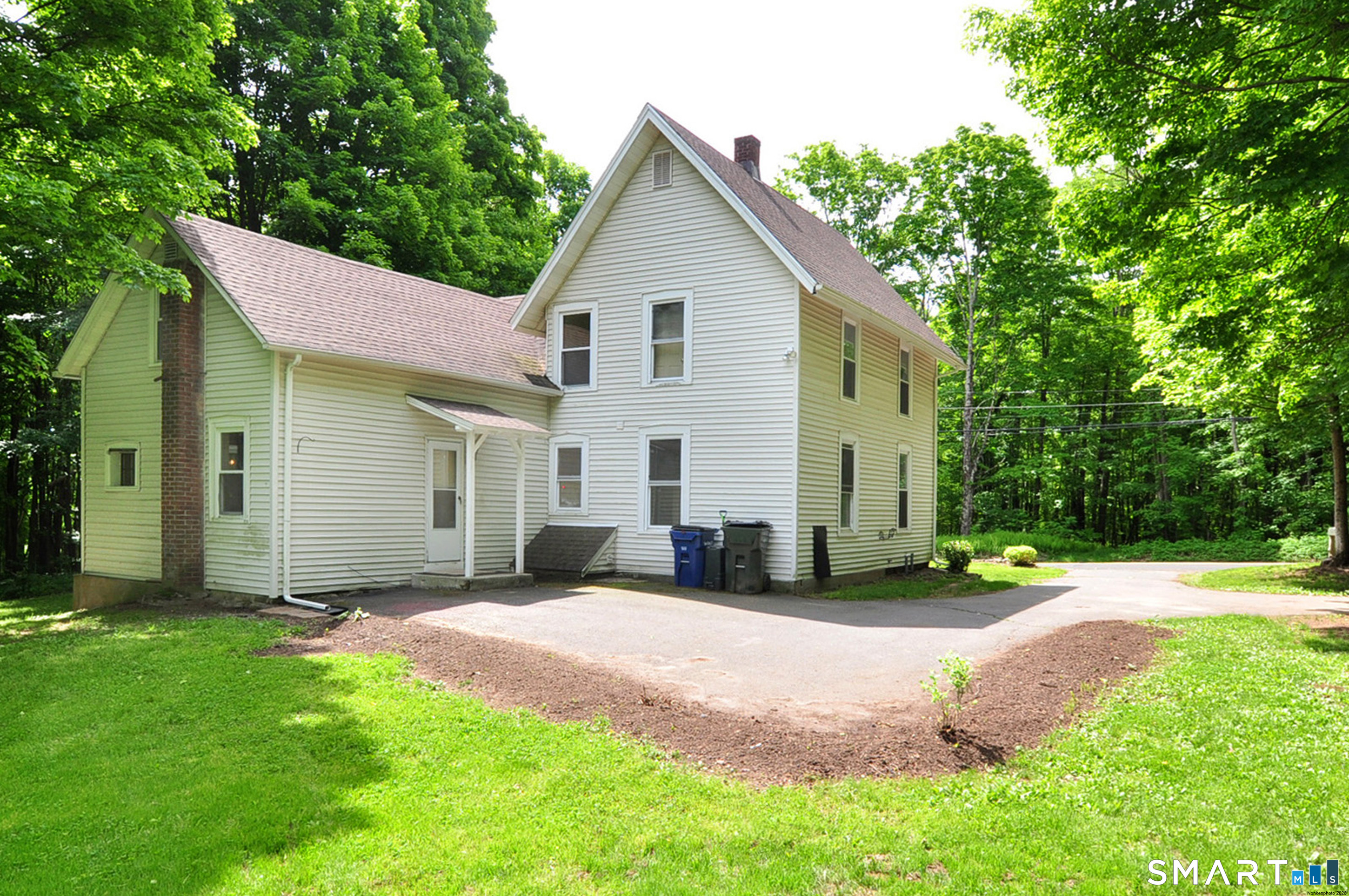 146 Lost Acres Road Granby, CT 06060 - Photo 5 of 28