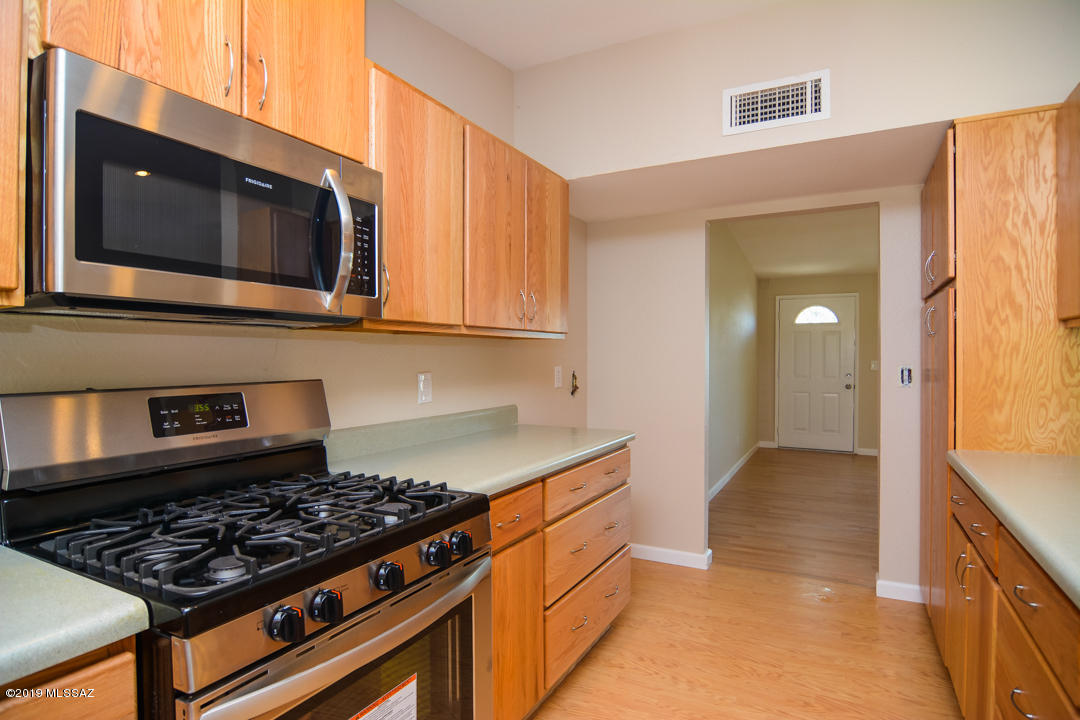 3121 South Oberon Road Tucson, AZ 85713 - Photo 10 of 24