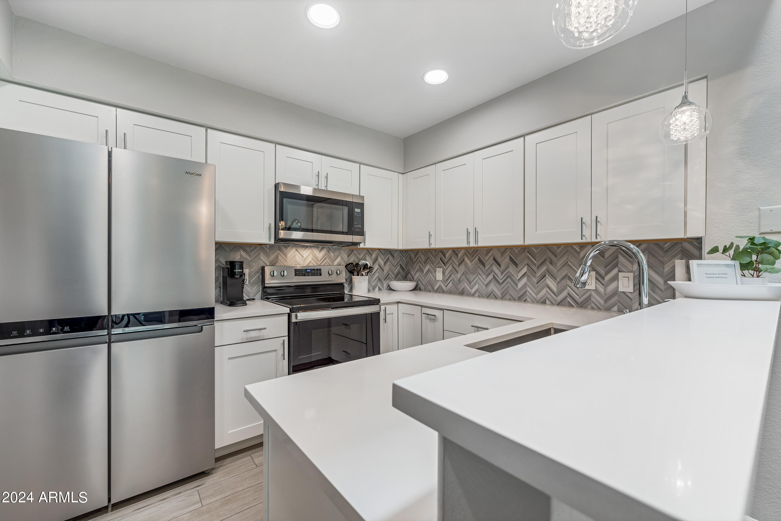 1717 East Union Hills Drive, Unit 1052 Phoenix, AZ 85024 - Photo 11 of 47 11-1717EUHD1052-ocupix 3-8