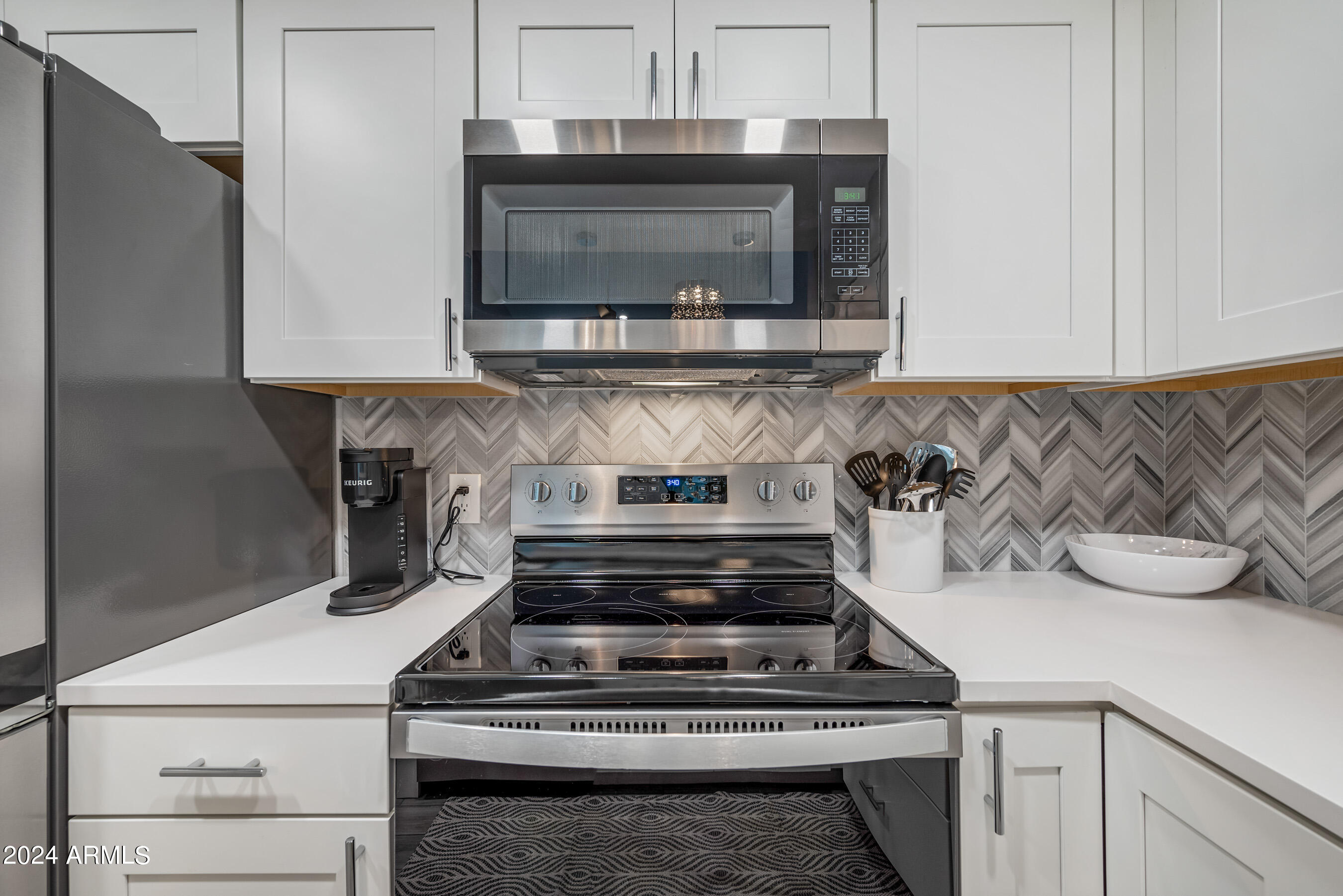 1717 East Union Hills Drive, Unit 1052 Phoenix, AZ 85024 - Photo 13 of 47 13-1717EUHD1052-ocupix 3-8