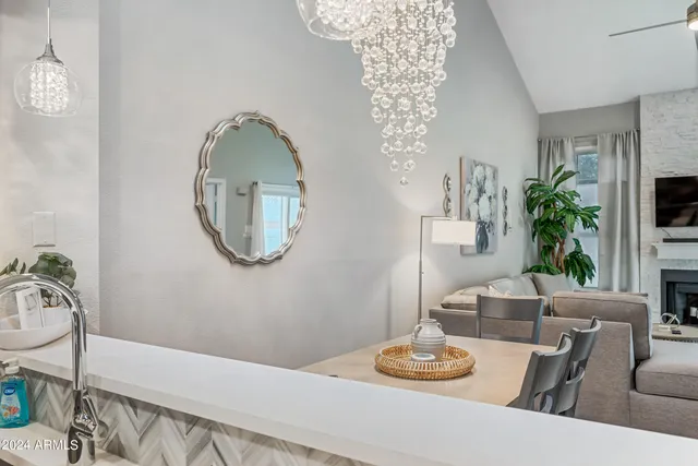 $4,000 | 1717 East Union Hills Drive, Unit 1052, Phoenix, AZ 85024