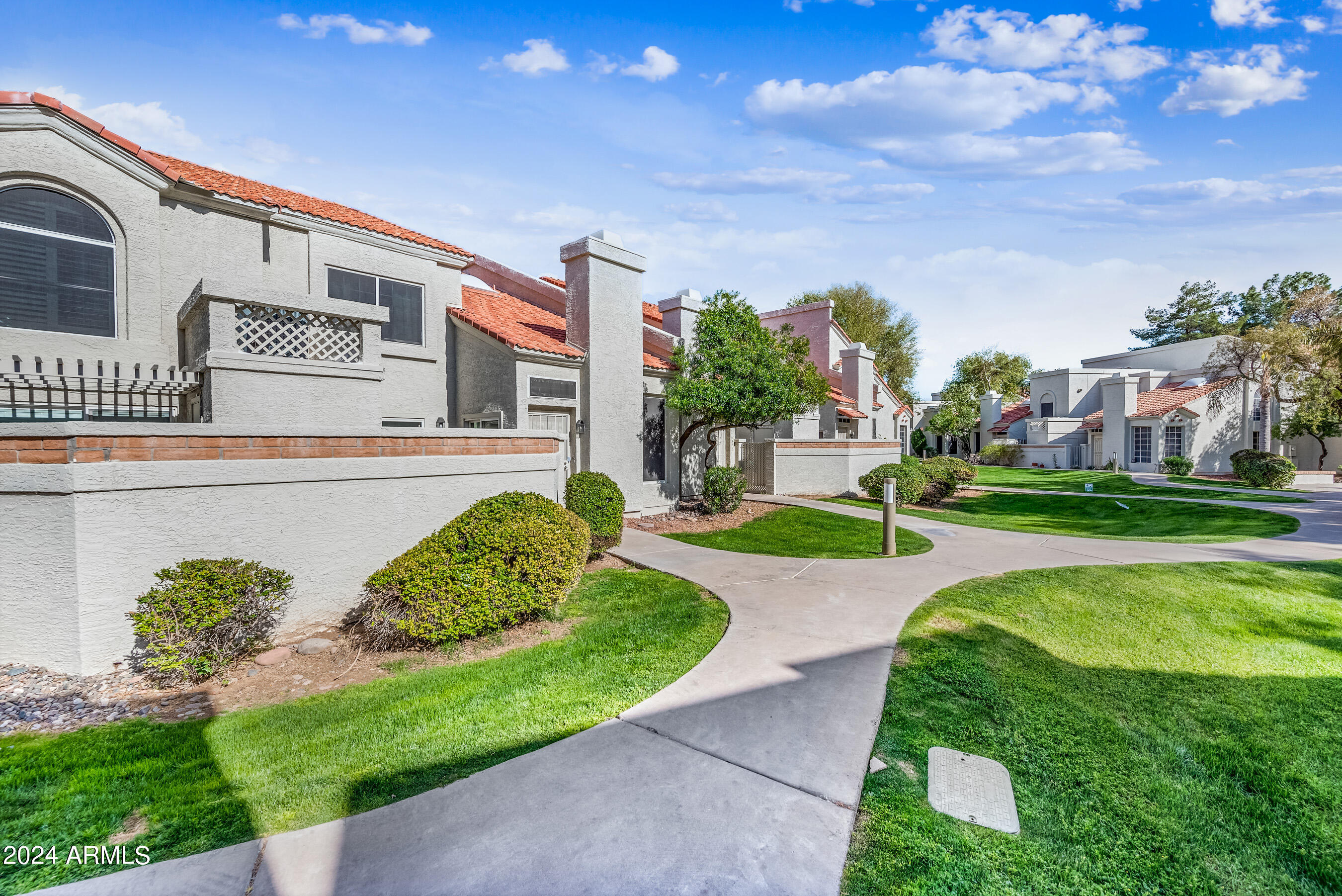 1717 East Union Hills Drive, Unit 1052 Phoenix, AZ 85024 - Photo 2 of 47 2-1717EUHD1052-ocupix 3-8