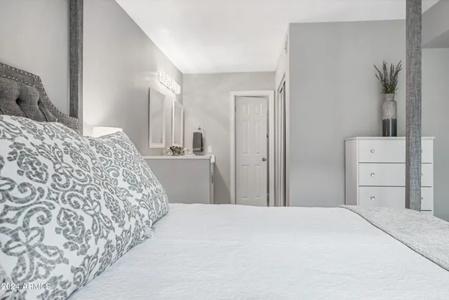 $4,000 | 1717 East Union Hills Drive, Unit 1052, Phoenix, AZ 85024