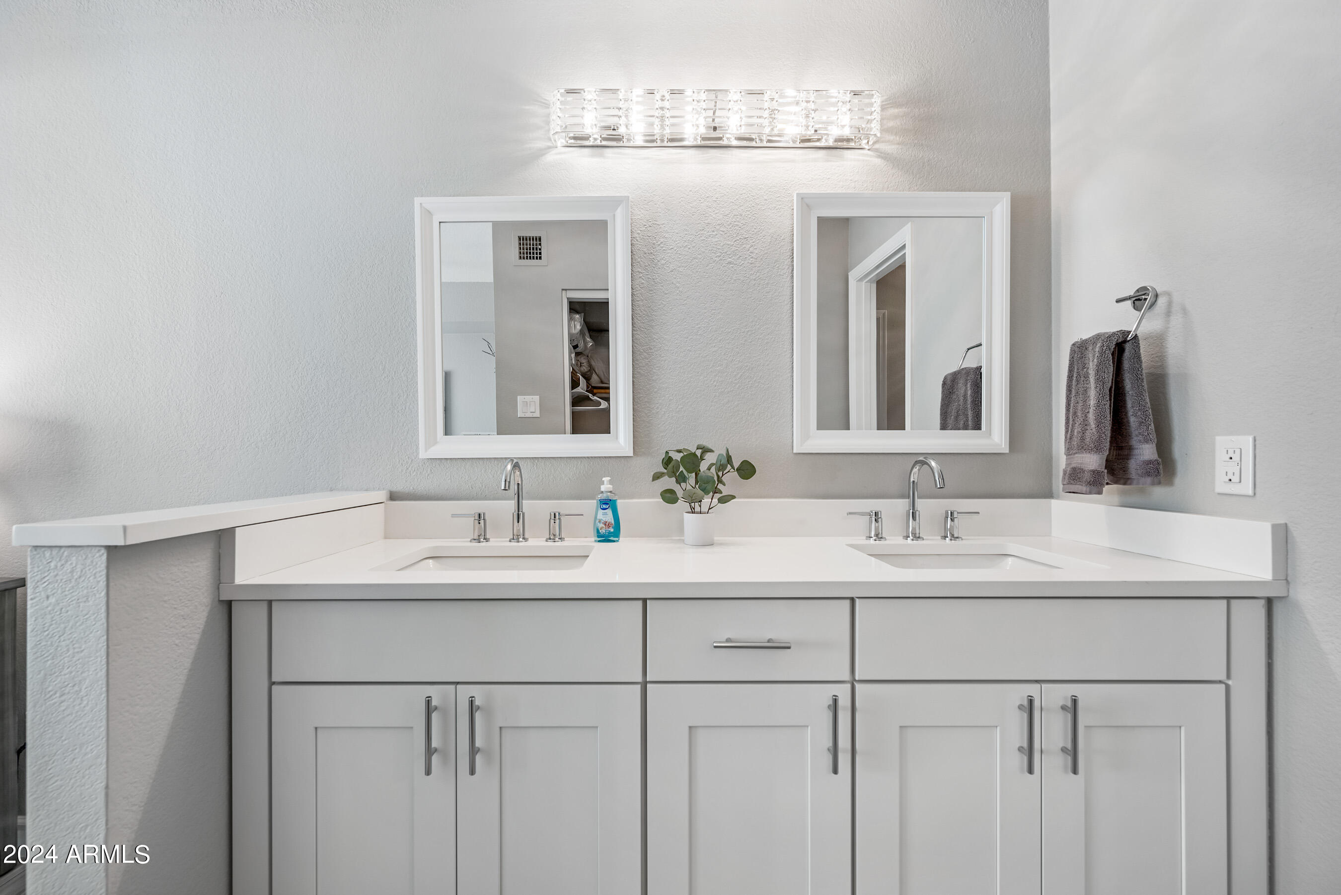 1717 East Union Hills Drive, Unit 1052 Phoenix, AZ 85024 - Photo 32 of 47 32-1717EUHD1052-ocupix 3-8