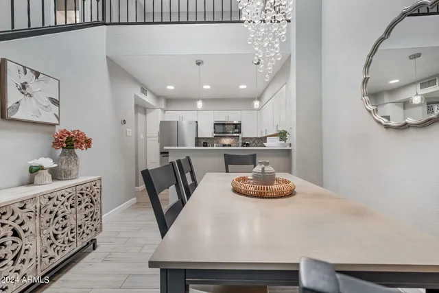 $4,000 | 1717 East Union Hills Drive, Unit 1052, Phoenix, AZ 85024