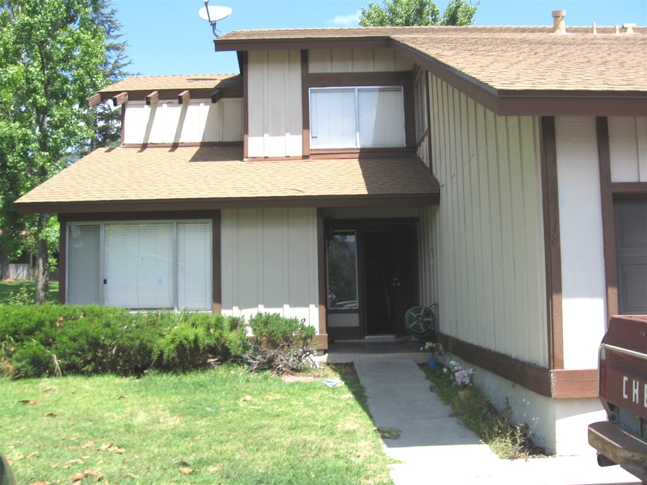 10118 Crestside Place Spring Valley, CA 91977 - Photo 2 of 24 Gallery Image 2