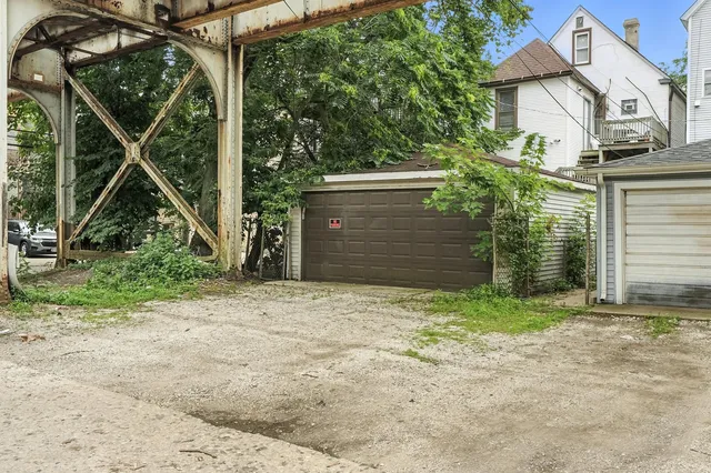 $3,600 | 1116 West Roscoe Street, Unit 1, Chicago, IL 60657