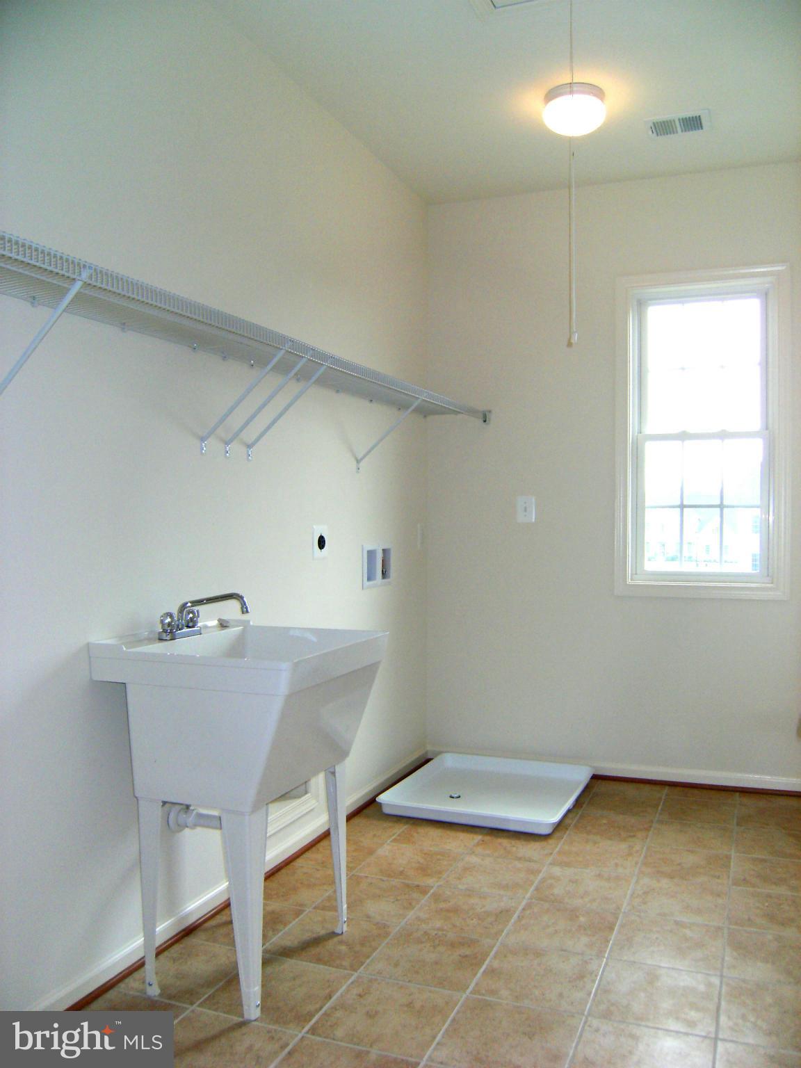 17530 West Willard Road Poolesville, MD 20837 - Photo 18 of 29 Interior (General)
