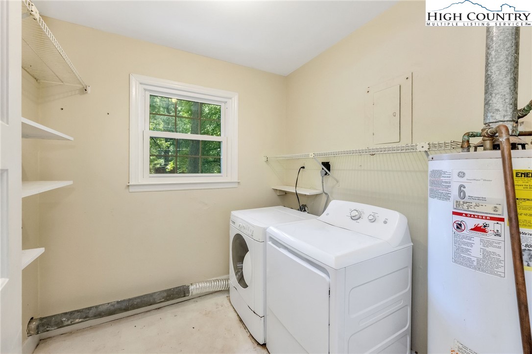 5524 Seacroft Road Charlotte, NC 28210 - Photo 36 of 36 a utility room with dryer and washer