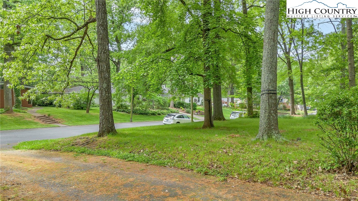 5524 Seacroft Road Charlotte, NC 28210 - Photo 7 of 36 a view of a park with large trees