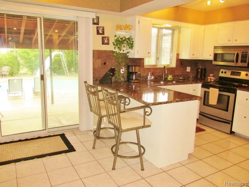 47117 Rosemary Road Macomb, MI 48044 - Photo 10 of 29 11.jpg