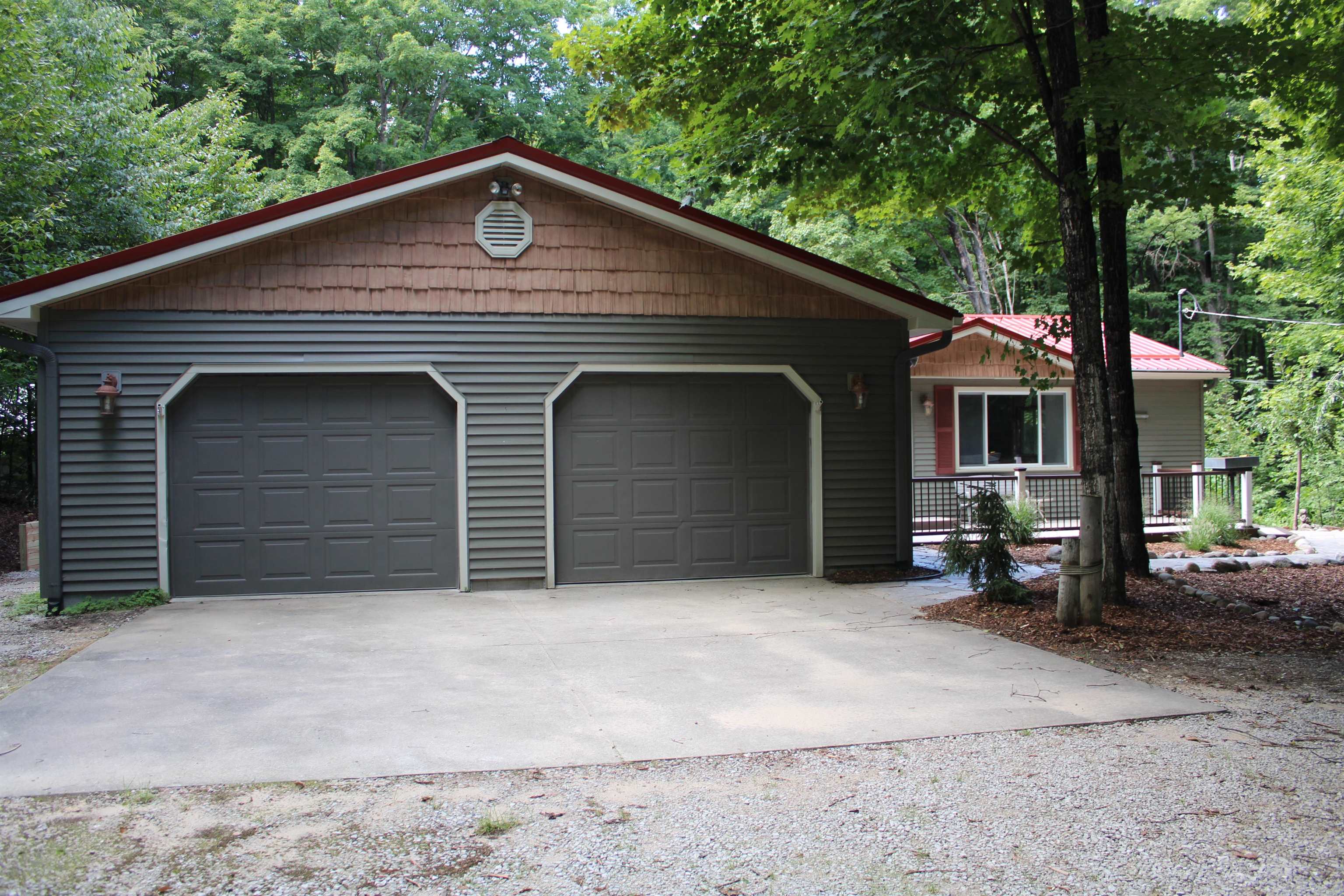 8736 Bliss Road Bellaire, MI 49615 - Photo 1 of 71 1938196-66e7de10-2cb4-4f17-8e0d-e0ee570a2b1b.JPG