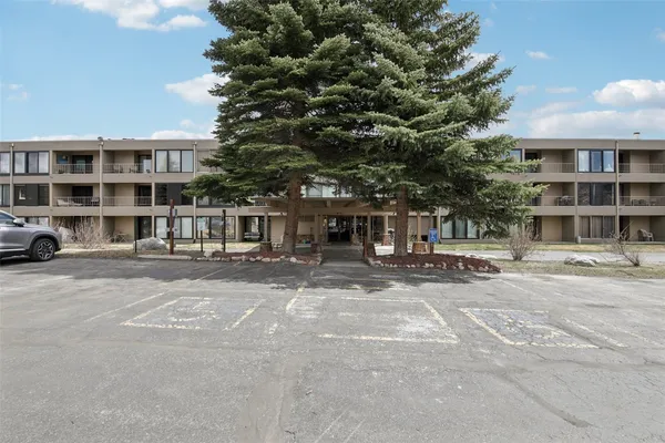 $700,000 | 220 La Bonte Street, Unit 210, Dillon, CO 80435