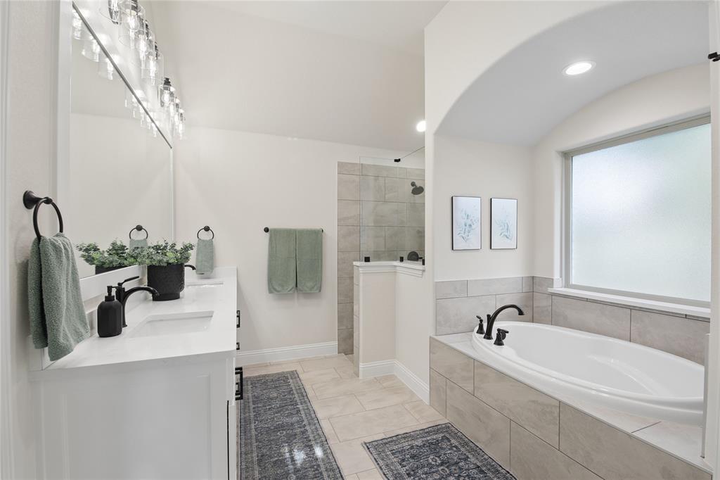 1109 Gonzollas Road Springtown, TX 76082 - Photo 23 of 37 Gallery Image 23