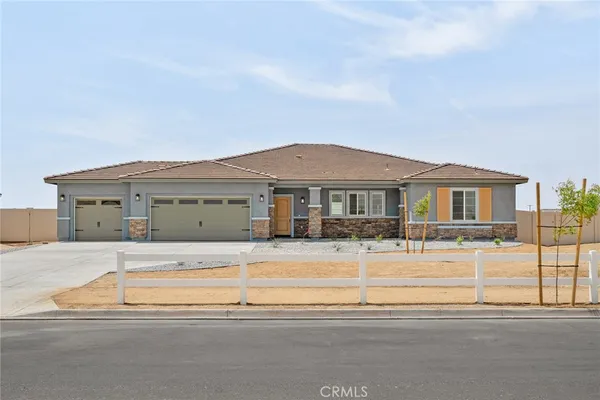 $713,900 | 14585 Indigo Street, Apple Valley, CA 92307
