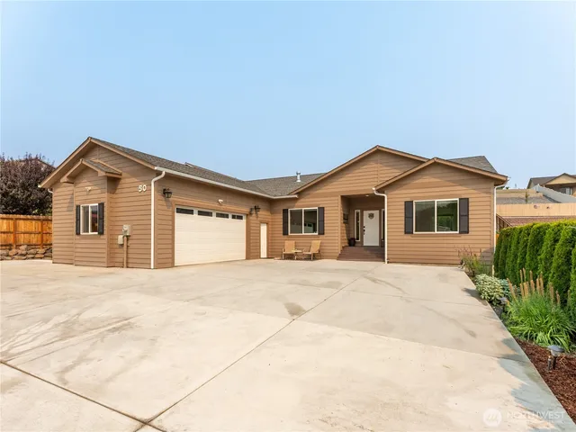 $594,900 | 50 Luther Court, Malaga, WA 98828