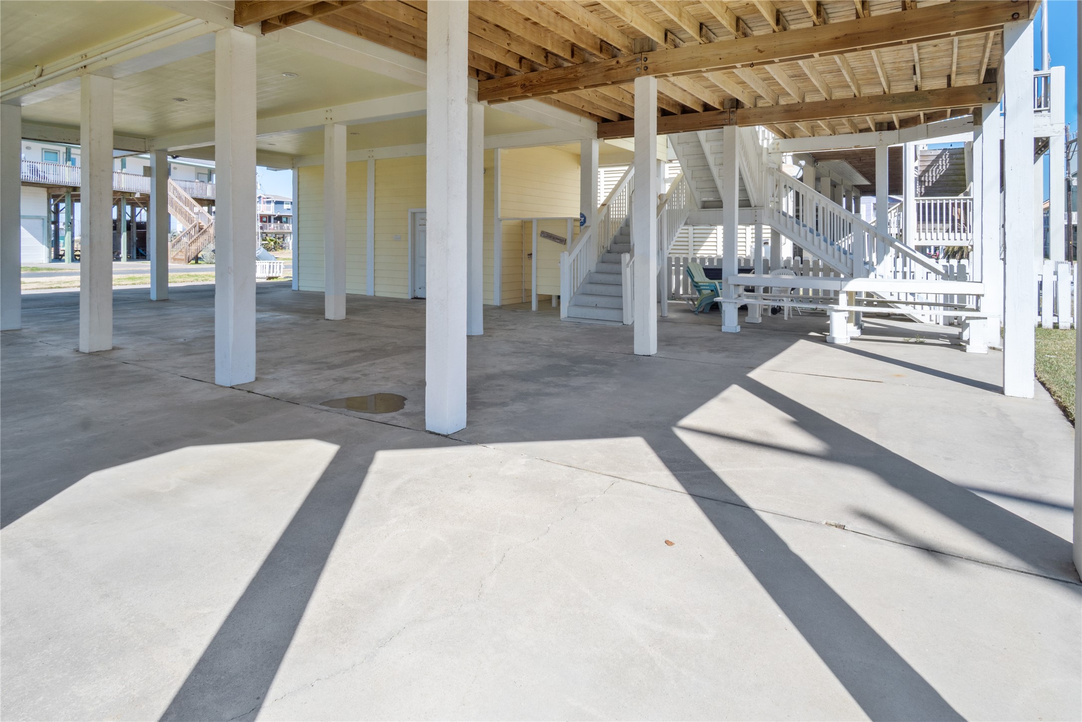 2296 Martinique Crystal Beach, TX 77650 - Photo 40 of 49 a view of a living room