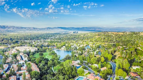 $3,200 | 4726 Park Granada, Unit 216, Calabasas, CA 91302