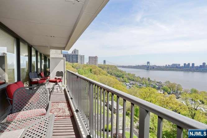 3 Horizon Road, Unit 815 Fort Lee, NJ 07024 - Photo 6 of 32