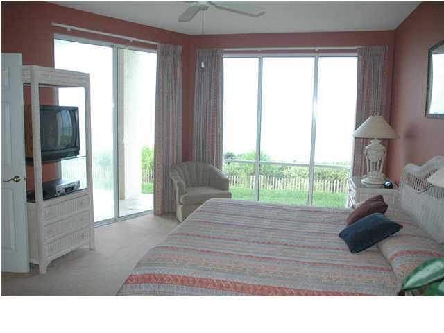 10254 East Hwy Inlet Beach, Unit 13W 30A Inlet Beach, FL 32461 - Photo 3 of 16 a living room with a large window