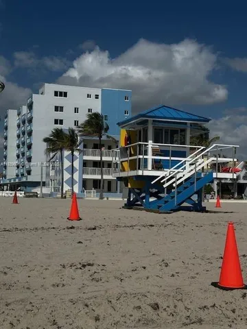 $2,740 | 320 South Surf Road, Unit 305, Hollywood, FL 33019