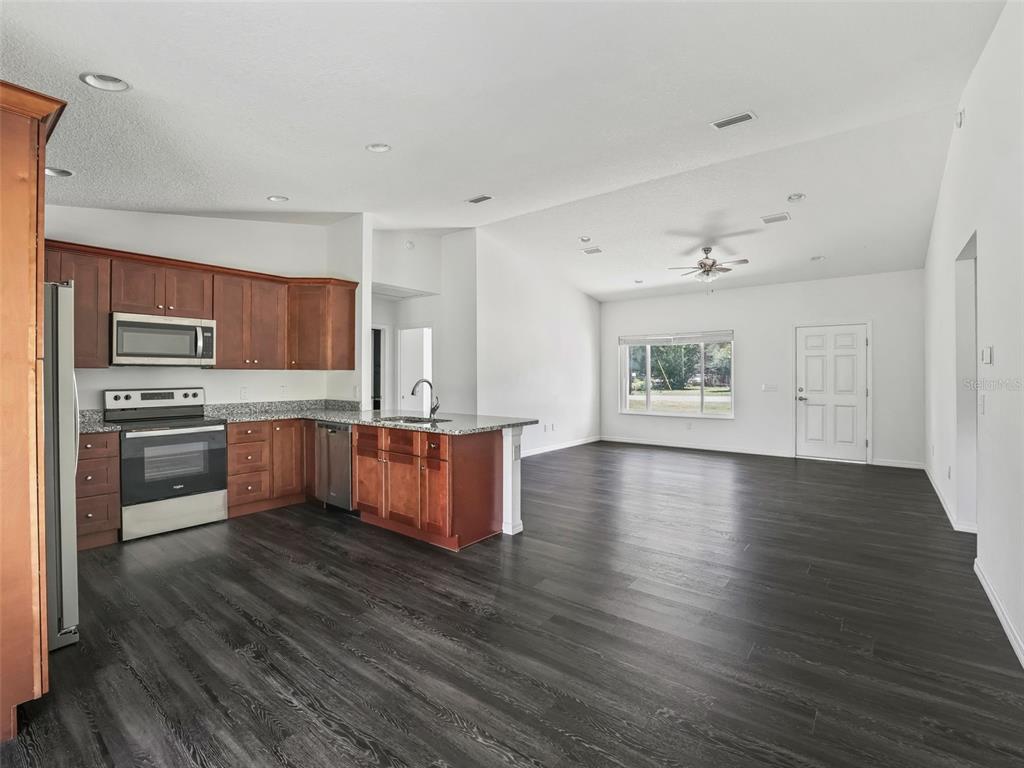 11684 Southeast 84th Terrace Belleview, FL 34420 - Photo 10 of 24