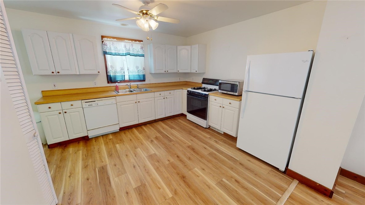 357 Lowden Point Road Greece, NY 14612 - Photo 9 of 21
