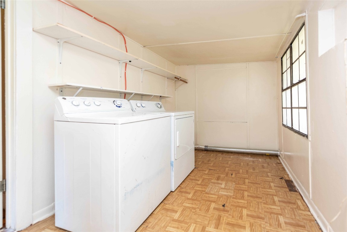 406 Lexington Road, Unit B Elgin, TX 78621 - Photo 12 of 21 a utility room with dryer and washer