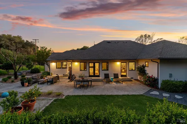 $1,699,000 | 1127 Highland Ranch Road, Cloverdale, CA 95425
