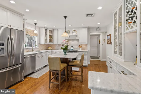 $899,900 | 92 Oak Drive, Doylestown, PA 18901