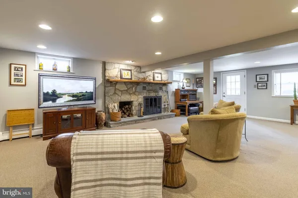 $899,900 | 92 Oak Drive, Doylestown, PA 18901
