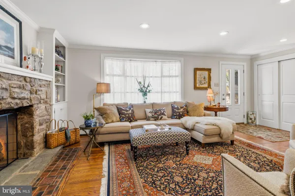 $899,900 | 92 Oak Drive, Doylestown, PA 18901