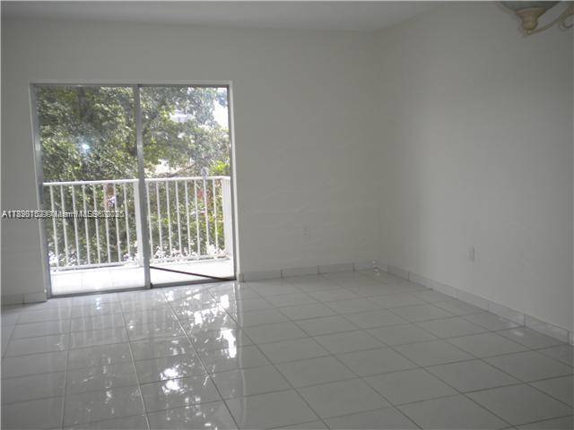260 Northwest 107th Avenue, Unit 207 Miami, FL 33172 - Photo 4 of 11