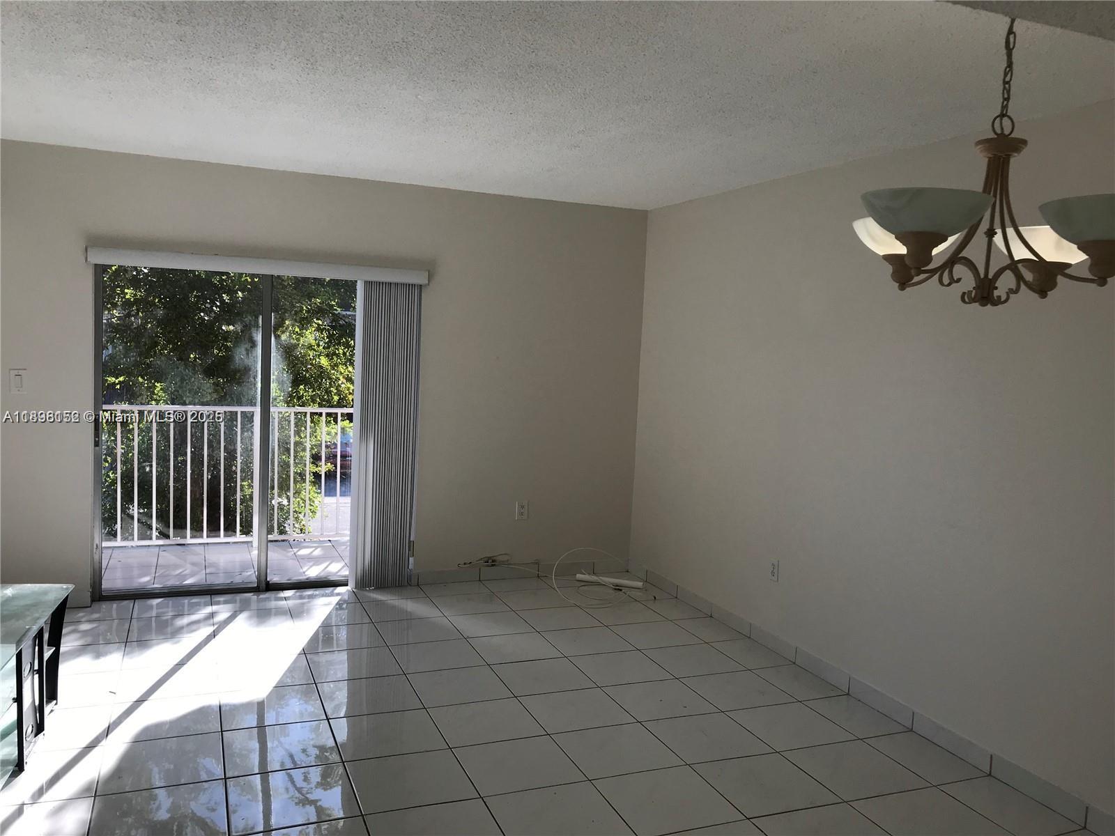 260 Northwest 107th Avenue, Unit 207 Miami, FL 33172 - Photo 6 of 11